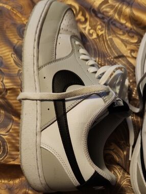 Nike Men’s Low-Top Sneakers - White, Gray, Black